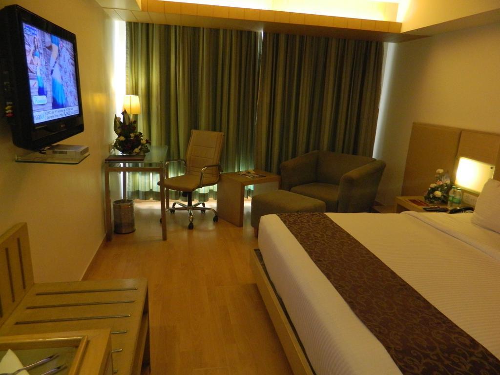 Park Maple Hotel Amritsar Exterior foto