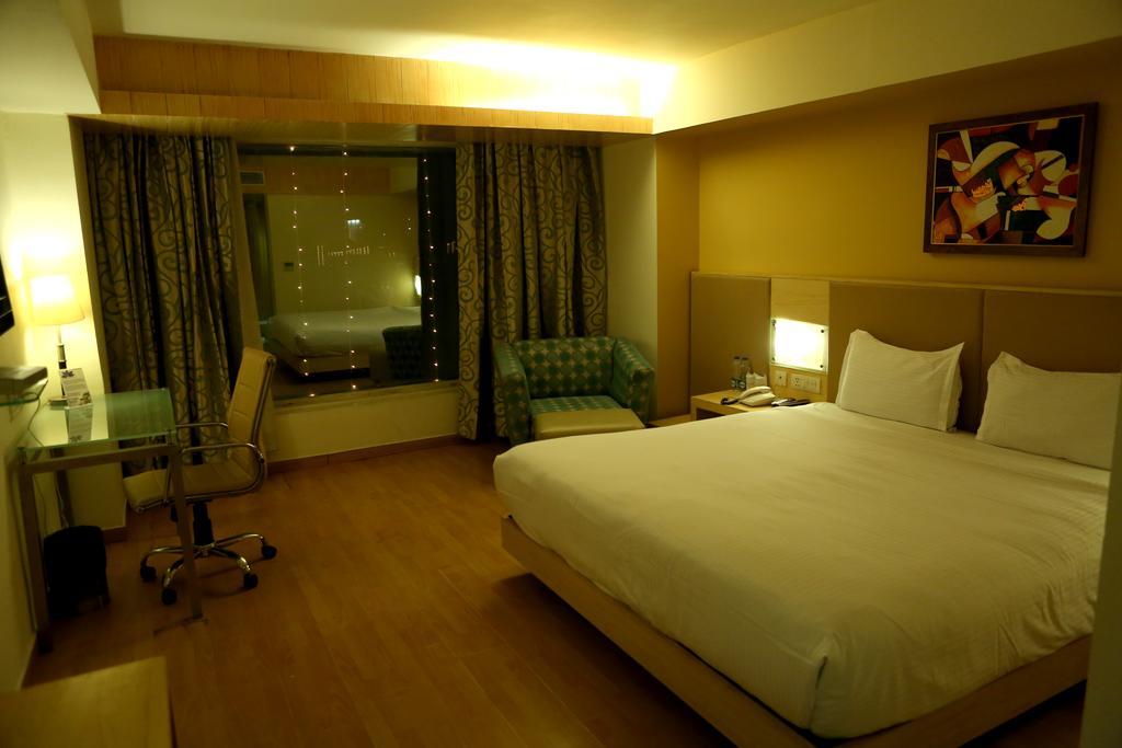 Park Maple Hotel Amritsar Exterior foto
